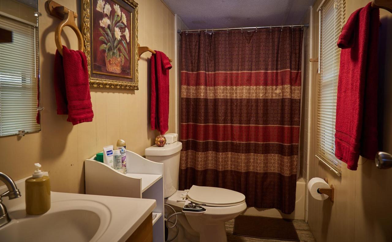 Room In Bb - Pleasant Days Bb Tropical Master Suite هوموساسا المظهر الخارجي الصورة