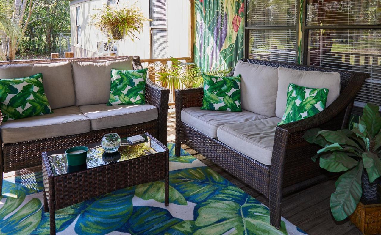 Room In Bb - Pleasant Days Bb Tropical Master Suite هوموساسا المظهر الخارجي الصورة